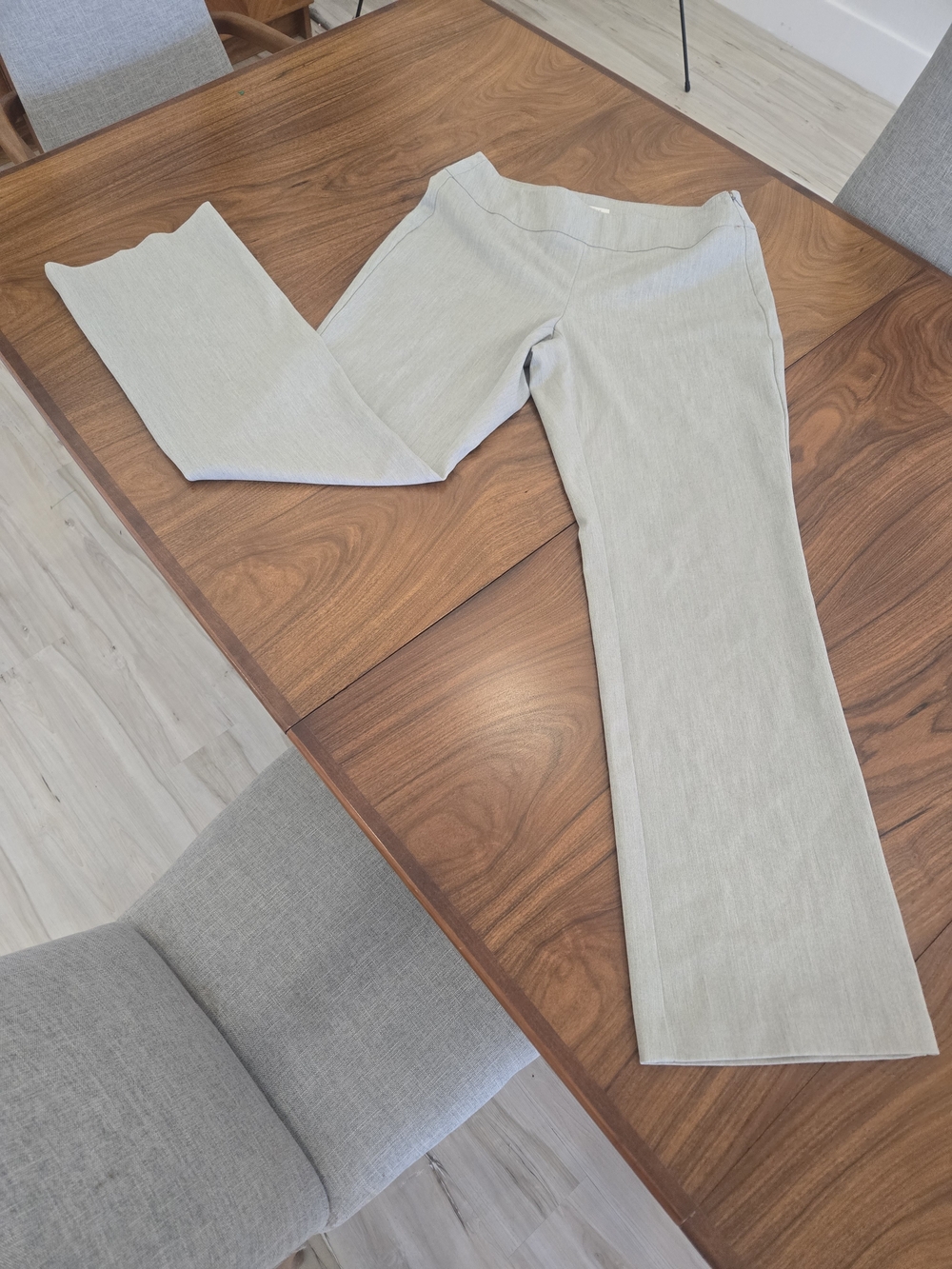 Liz Claiborne Light Gray Stretch Flare Pants